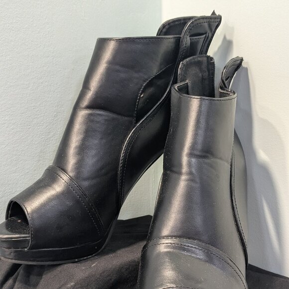 Tinstree Black Heels - Size 9 - Picture 1 of 6